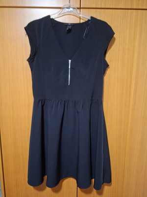 H&M Mini Dress with V Neck and Zipper Large, like new, black