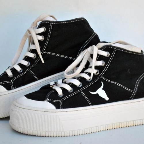 Windsor Smith Black Canvas Platform Sneakers Size 38 Used