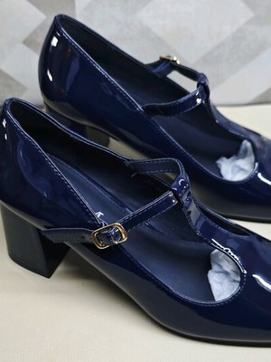Mary Jane patent leather shoes new, low heel, size 38, dark blue