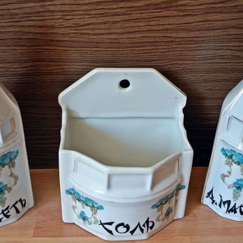 Vintage porcelain items used, very good condition