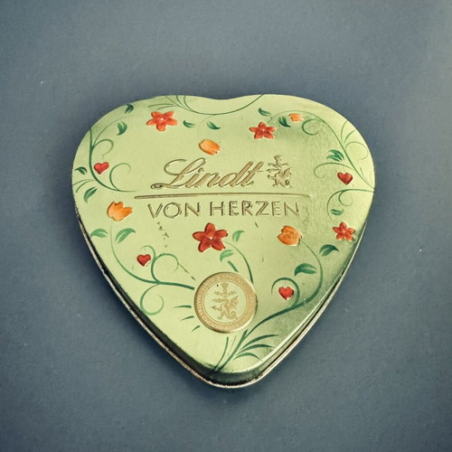 Lindt Von Herzen Limited Edition metal heart box used