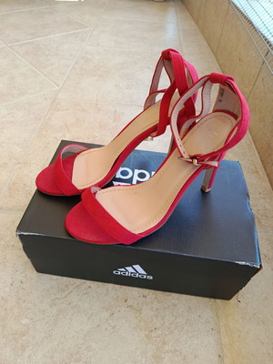 Suede red sandals size 36 used, 9 cm heel height