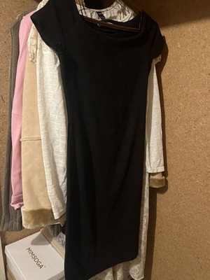 H&M small black dress used, slim fit