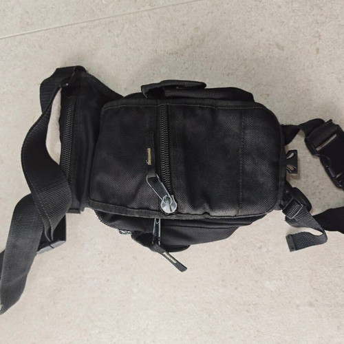 Thigh bag black like new