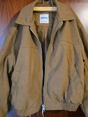 Bershka bomber jacket S brown like new