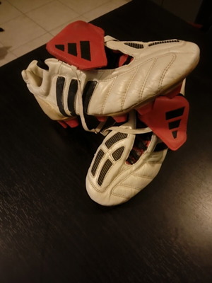 Adidas Predator Mania football shoes like new, size 39.5, unisex