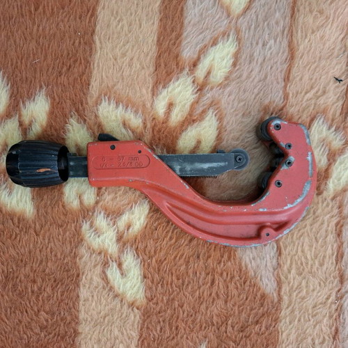 Copper pipe cutter like new for pipes up to 67mm