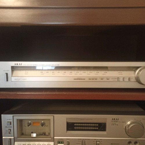 Akai stereo sound system like new, 3 pieces