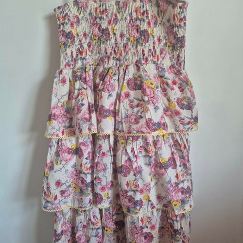 Axel printed dress medium like new, 100% cotton, ruffled straps