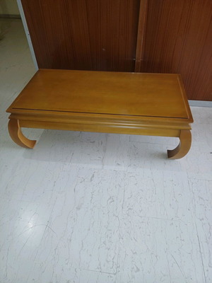 Table solid walnut like new
