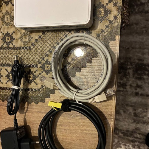Tp-Link 10/100 Switch 8-Port used
