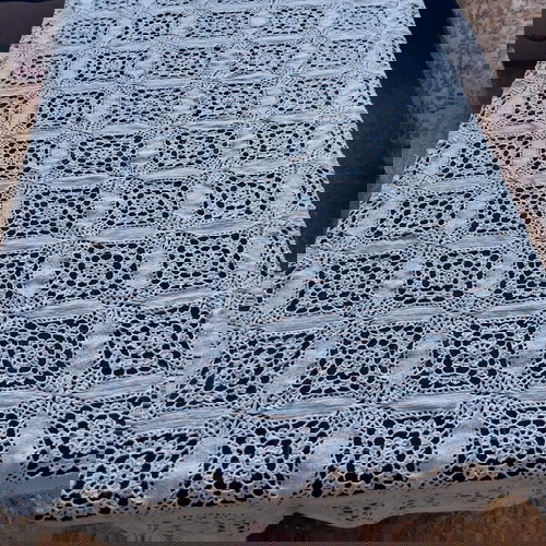 Покривка плетена на една кука използвана, ръчно изработена, правоъгълна 185x125 см