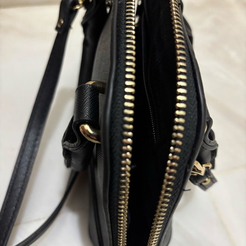 Women's black crossbody bag like new with detachable strap