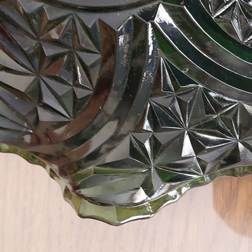 Vintage glassware like new with decorative and functional features