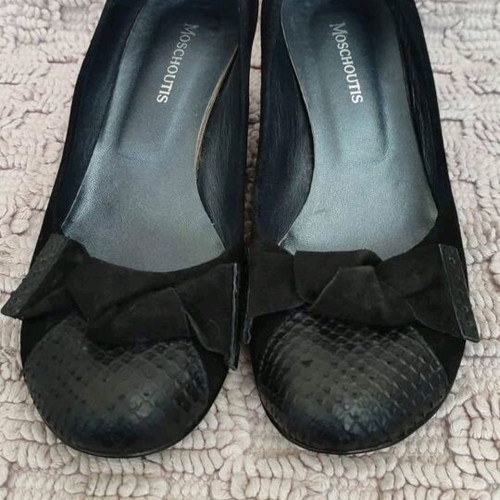 Moschoutis Black Leather Women's Pumps Size 37 like new