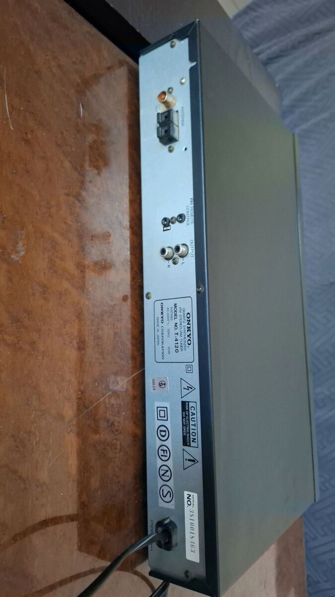 Onkyo T-4120 FM/AM tuner in black - € 75,00 - Vendora.cy