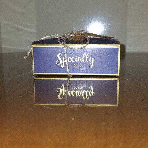 Wax mells with dove scent new with beautiful designs