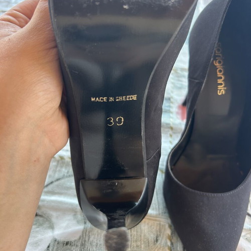 Stiletto shoes A To Z Greek black velvet size 39 like new