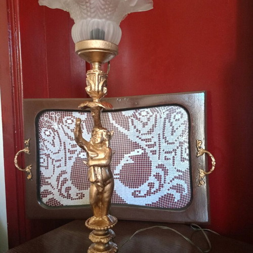 Bronze angel with opaline and pleat, like new, height 45-46 cm