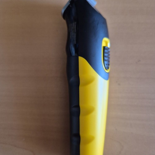 Wahl Extreme Grip shaver like new with 2-year warranty