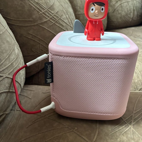 Tonies Toniebox Portable Audio System for Kids New, Cloud Pink