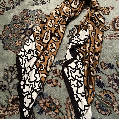 Tous scarf like new, black and brown