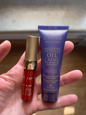 Πακέτο καλλυντικών ολοκαίνουργιο με λιπγκλος και μάσκα μαλλιών