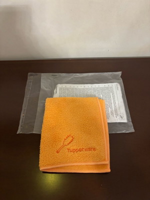 Tupperware microfiber dusting cloth new orange