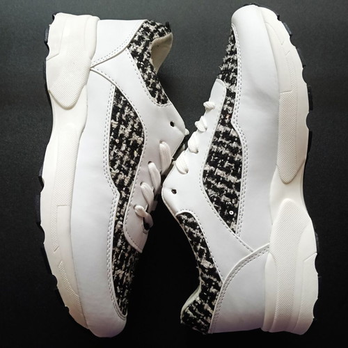 Creamberry’s women's athletic shoes new, white with black details, size 40