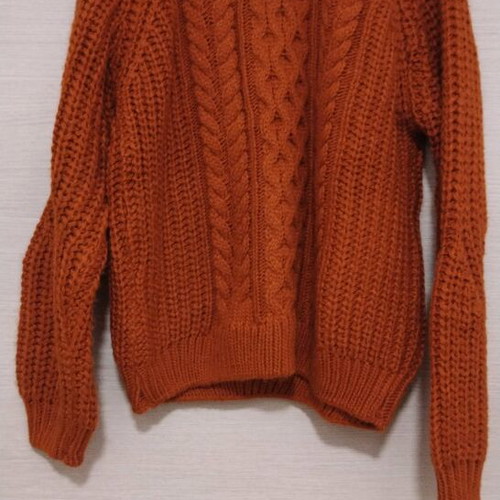 Knitted sweaters khaki and terracotta like new, medium sizes