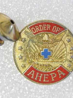 Καρφίτσα πετού «ΑΧΕΠΑ - Order of AHEPA» μεταχειρισμένη, διάμετρος 2 εκ.