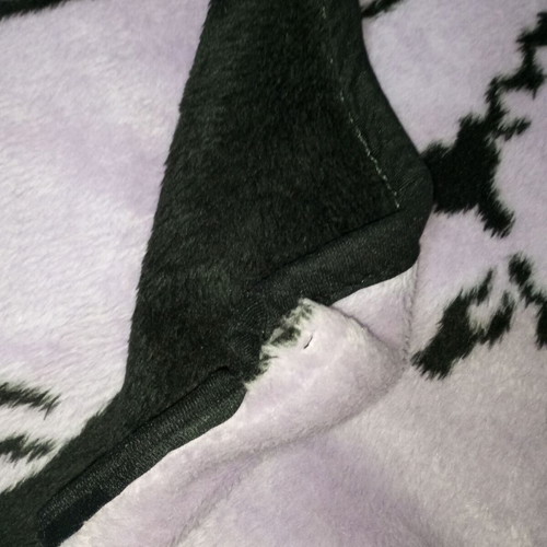 Acrylic double winter blanket like new, purple and black design 200x220