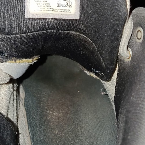 Jordan Air Max Aura αθλητικά παπούτσια, μέγεθος 48.5, μαύρο και μωβ