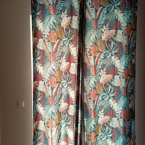 Curtain panels like new, tropical design, green background, 1.40x2.60 m each