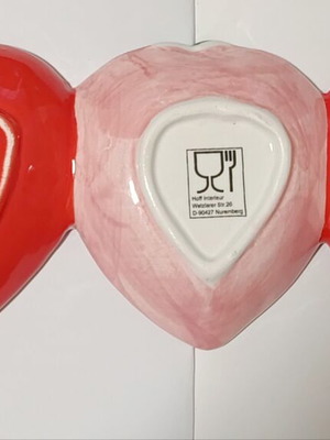 Hoff Interieur ceramic serving dish, strawberry design