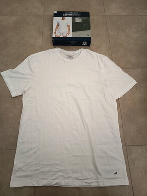 Tommy Hilfiger T Shirt new, men's size large, white