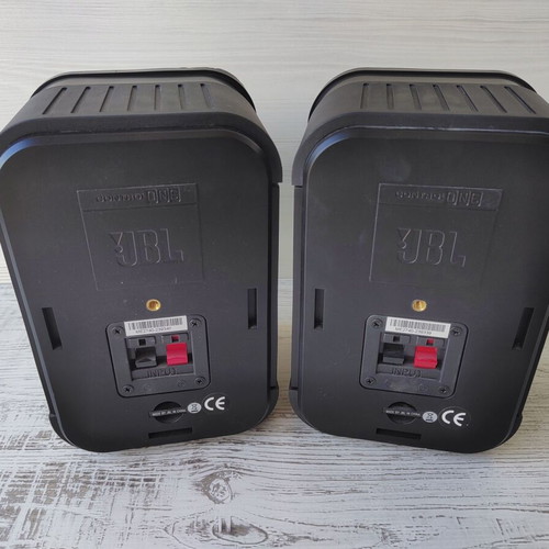 JBL Control One 2-Way Compact Monitor Speakers like new, pair