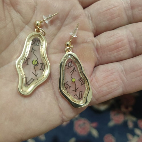 Dali Melted Clock Design Women's Earrings new, black and goldtone