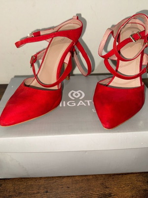 Migato red pumps with straps, size 38, like new