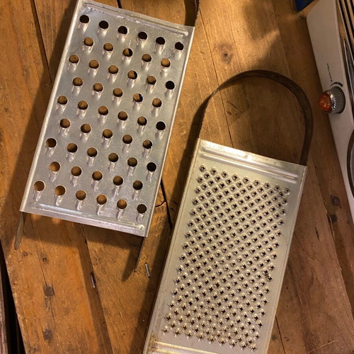 Old graters unused, set of 2, aluminum, like new