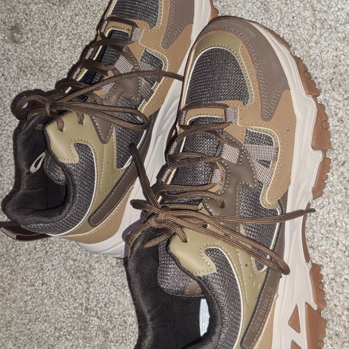 Seerhkls Unisex Athletic Shoes Size 40 New Beige Brown