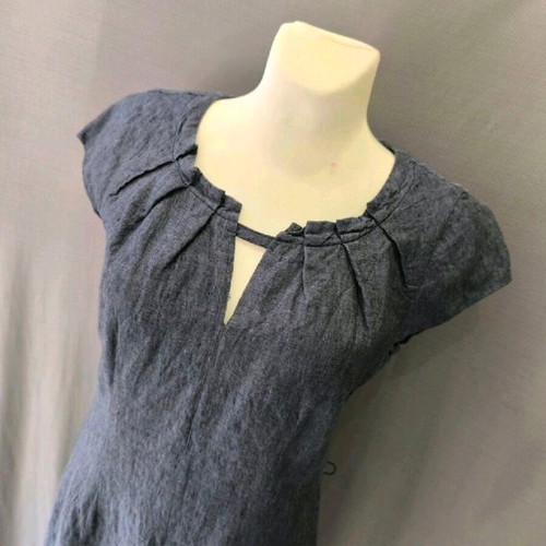 Linen dress size M blue like new
