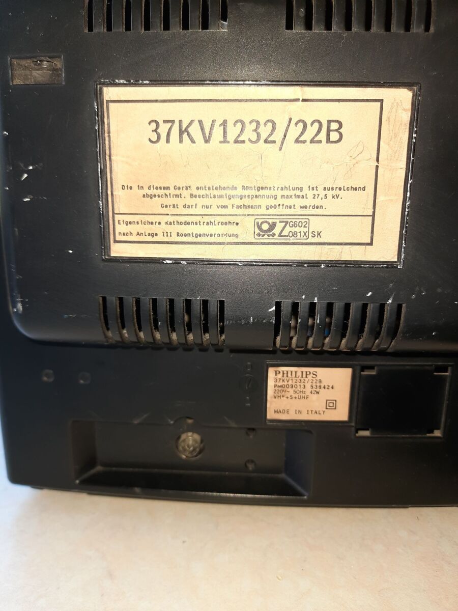 Philips 14inch retro 90s CRT 37KV1232… - € 48,00 - Vendora.cy