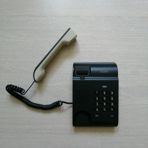 Alcatel office phone like new, black, corded