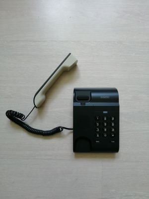 Alcatel office phone like new, black, corded
