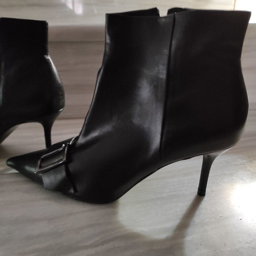 Zara ankle boots new, medium heel, black, size 39