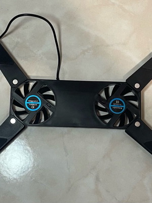 Φορητό ανεμιστηράκι λαπτοπ USB σαν καινούργιο