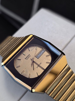 RADO DiaStar Quartz ρολόι χειρός, χρυσό καντράν, ημέρα-ημερομηνία