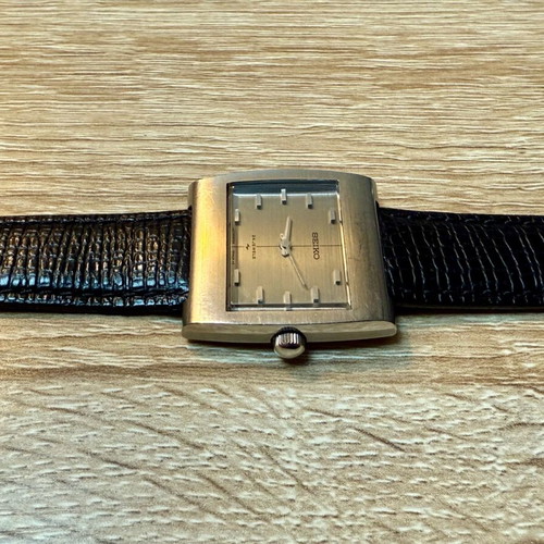 Seiko Vintage wind-up watch used, silver