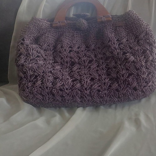 Crochet bag with wooden handles like new, purple shade